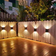 LumiYard™ | Stijlvolle Draadloze Tuinverlichting